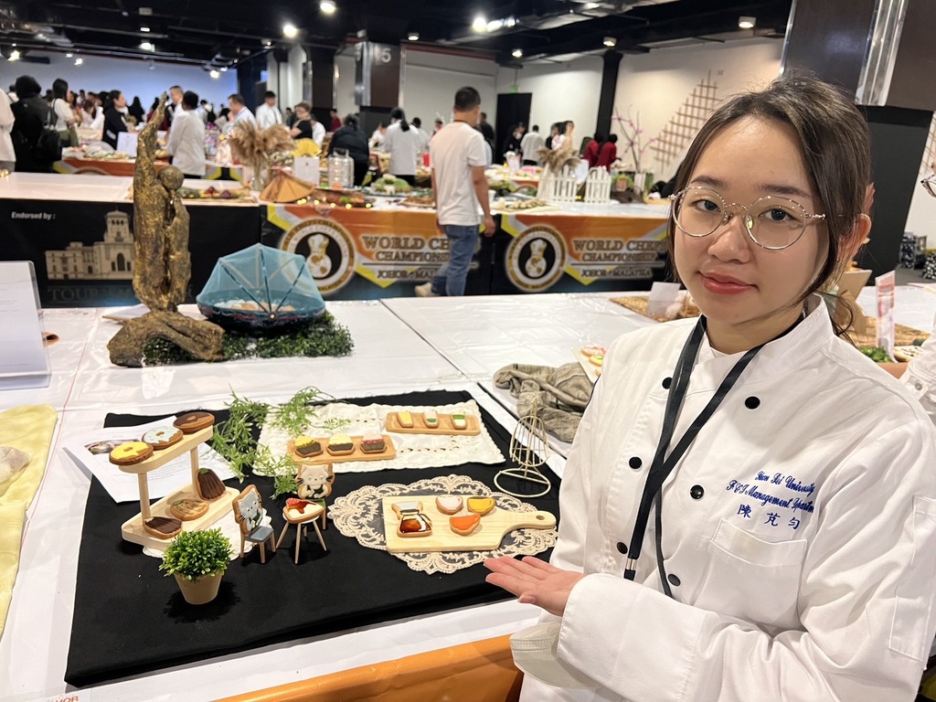 元培餐管系陳芃勻同學的烘焙作品在2024世界廚藝大賽獲得2金1銀佳績