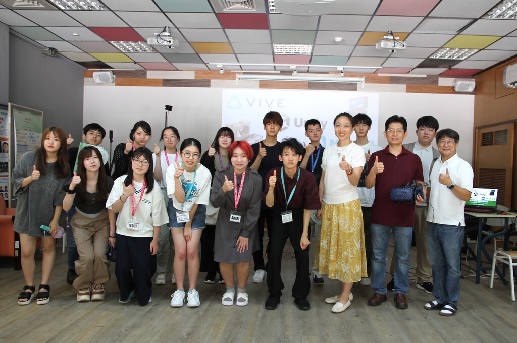 日本角川ドワンゴ学园N、S高等學校師生參訪元培資管系